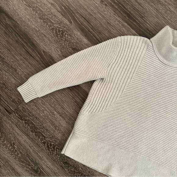 Athleta Merino Wool turtleneck sweater - Picture 3 of 8